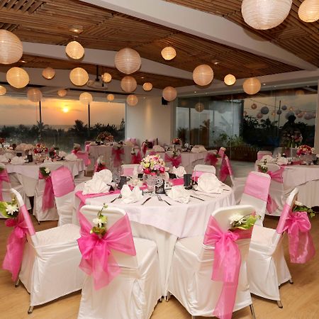 巴厘曼迪拉海滩Spa度假酒店 勒吉安 外观 照片 A wedding reception