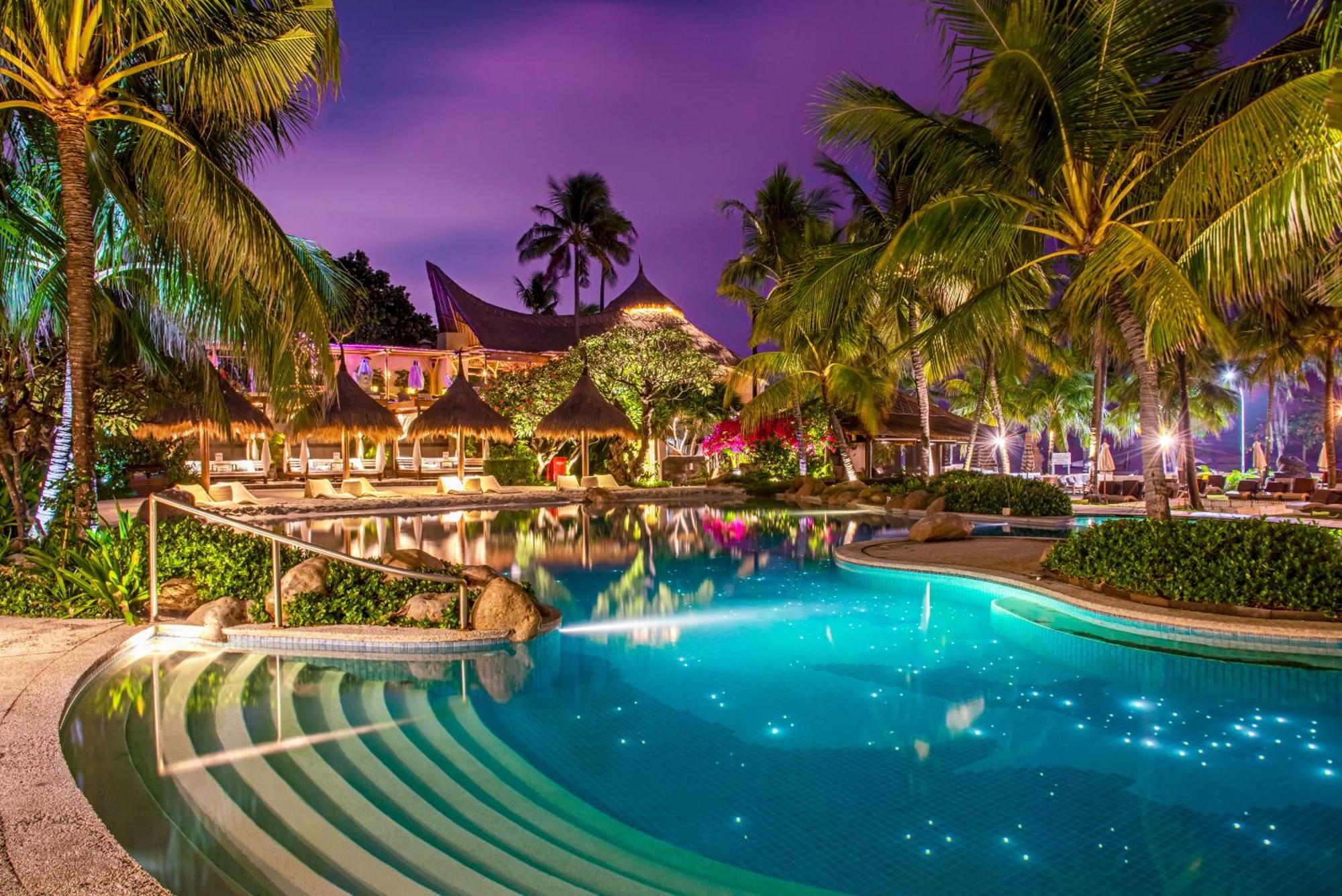 巴厘曼迪拉海滩Spa度假酒店 勒吉安 外观 照片 The pool at the Royal Paradise Hotel & Spa